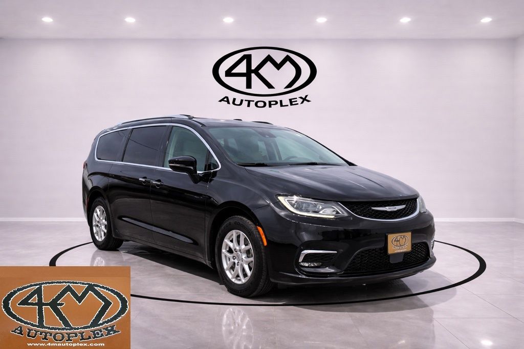 Brilliant Black Crystal Pearlcoat 2021 Chrysler Pacifica Touring L FWD Minivan Front-Wheel Drive 9-Speed Automatic