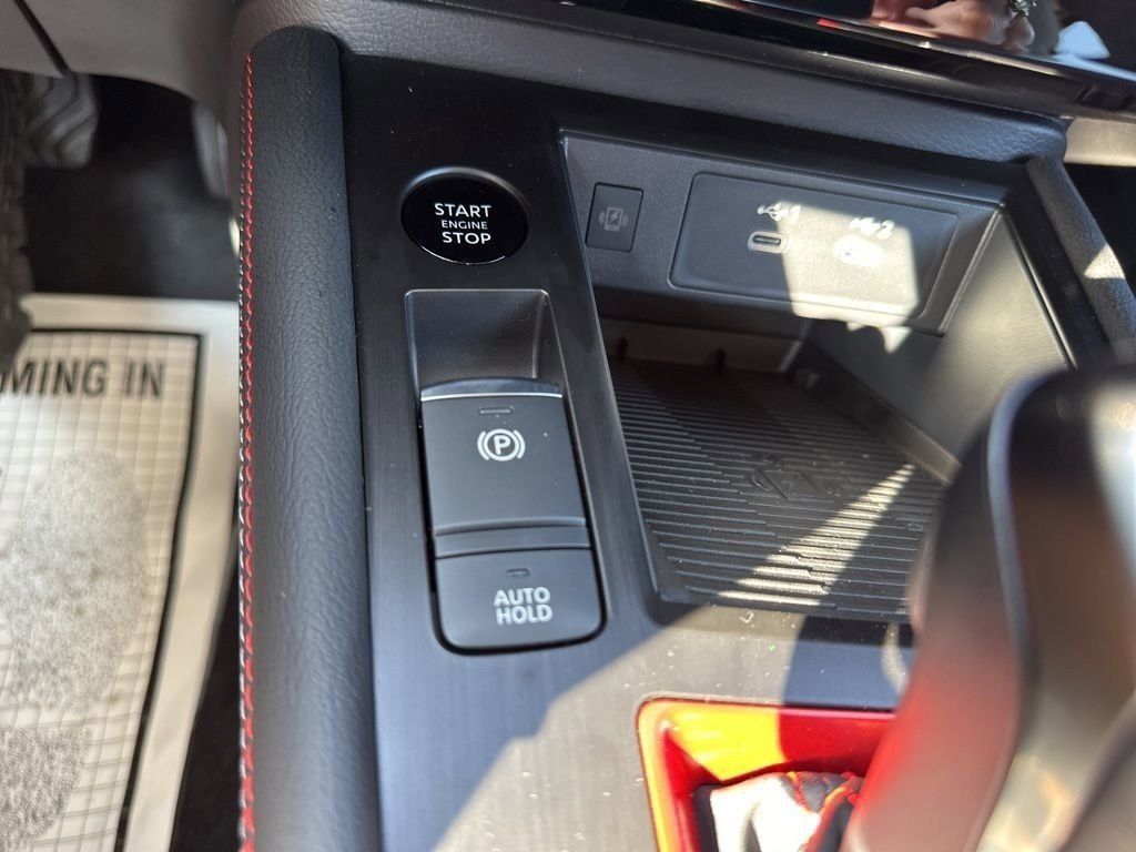 2025 Scarlet Ember Tintcoat/Super Black Nissan Kicks SR FWD SUV