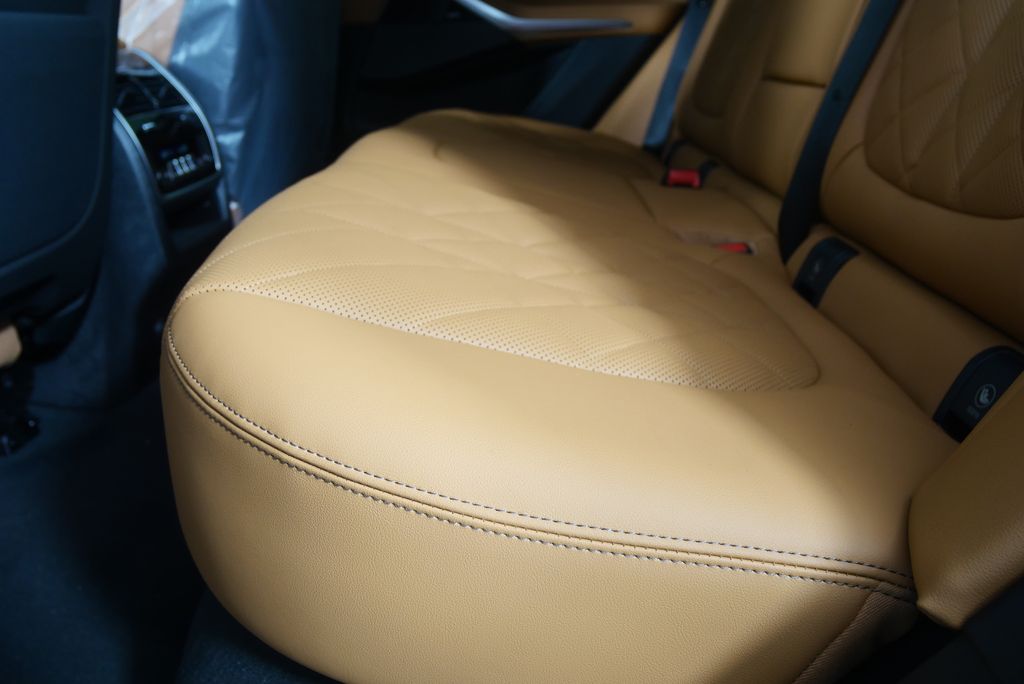 Thumbnail: 2026 BMW X5 - 14