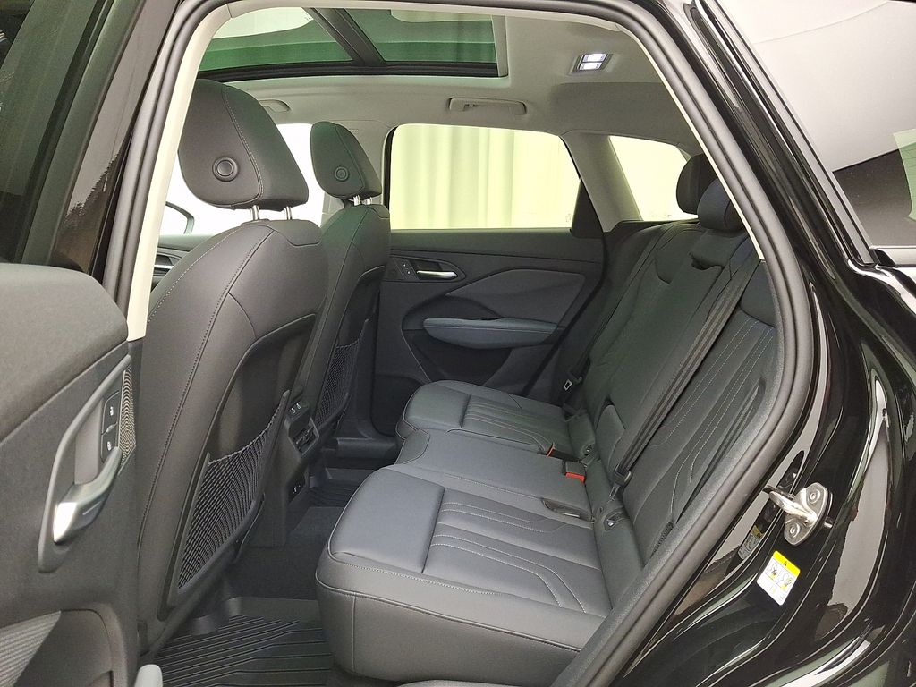 Thumbnail: 2026 Audi Q3 - 6
