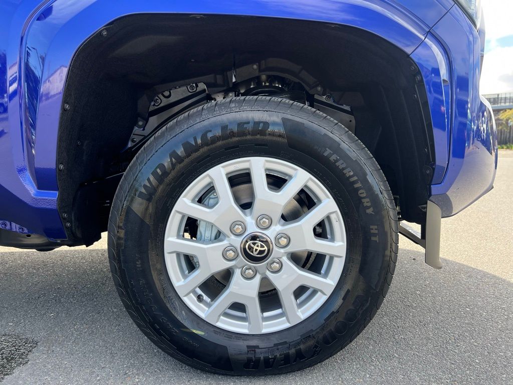 2025 Toyota Tacoma SR5 Double Cab photo 12