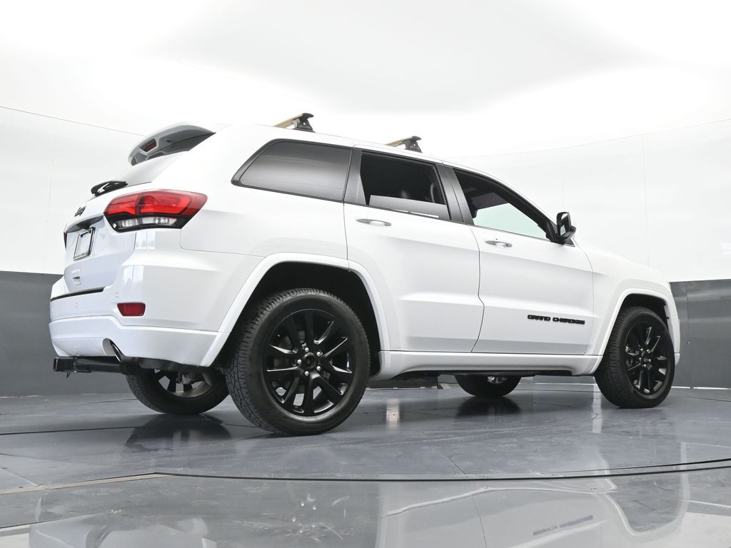 Used 2018 Bright White Clearcoat Jeep Altitude image 55