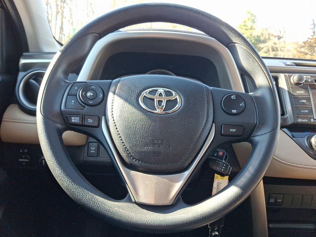 2014 Toyota RAV4 XLE 19