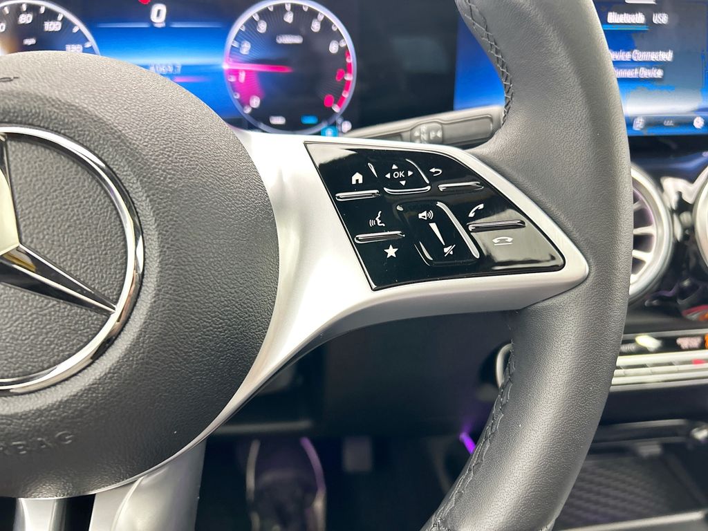 Thumbnail: 2025 Mercedes-Benz GLB - 12