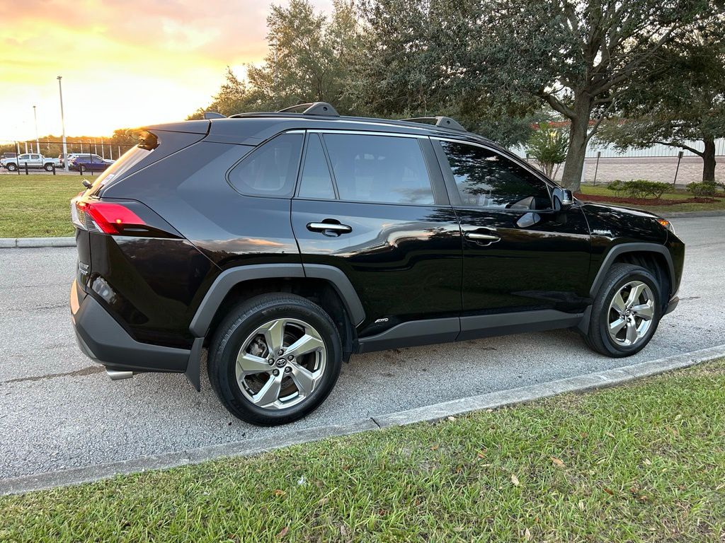 Thumbnail: 2019 Toyota RAV4 - 5