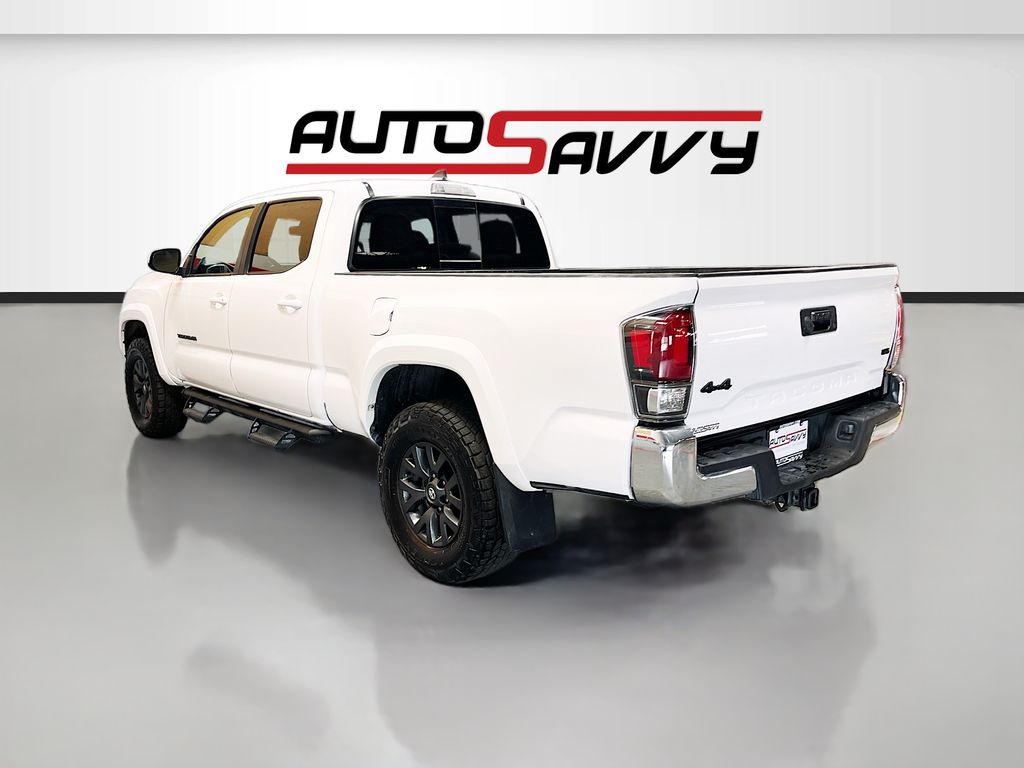Used 2022 White Toyota SR5 image 5