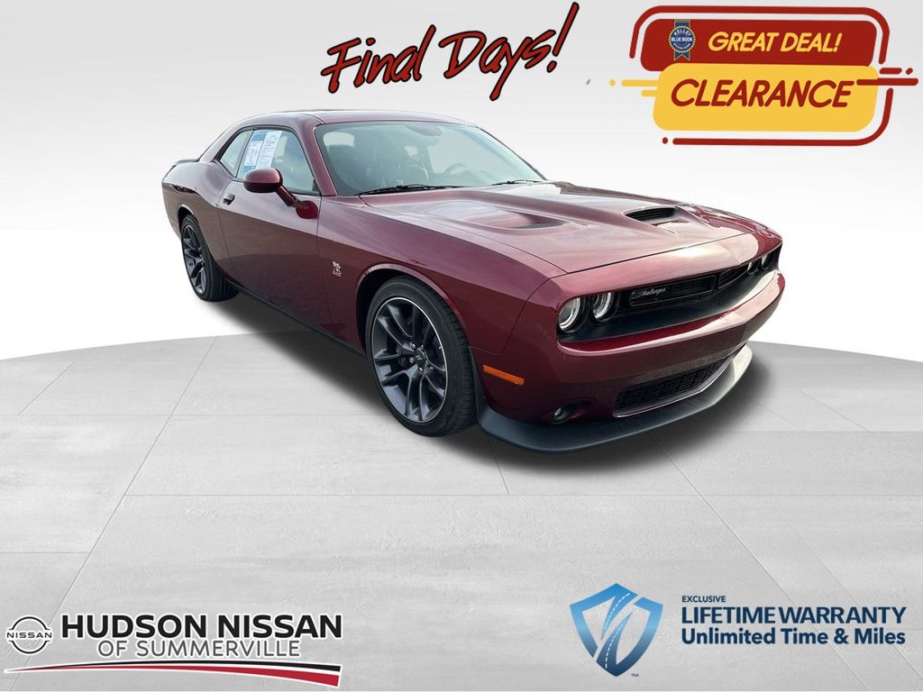 2023 Octane Red Pearlcoat Dodge Challenger R/T Scat Pack Coupe
