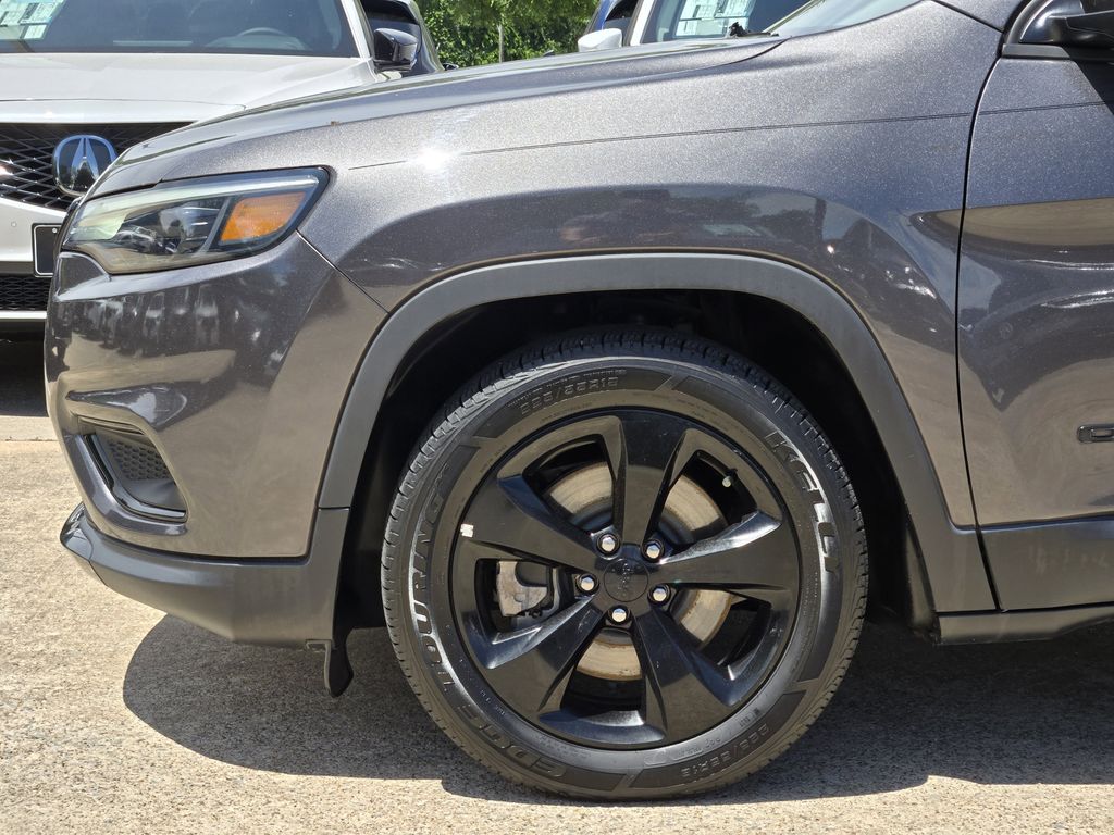 used 2020 Jeep Cherokee car, priced at $19,492