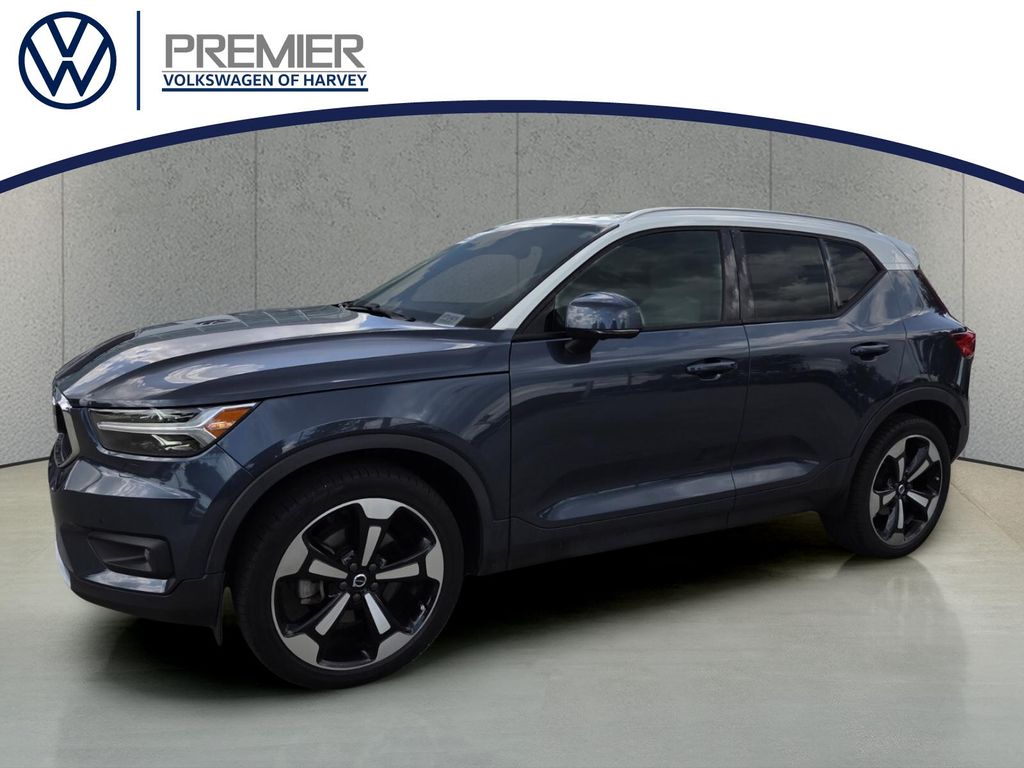 2021 Volvo XC40