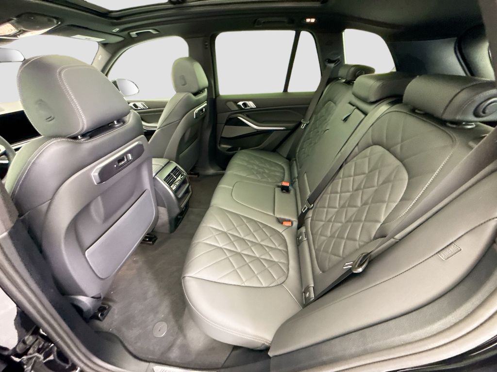 Thumbnail: 2026 BMW X5 - 20