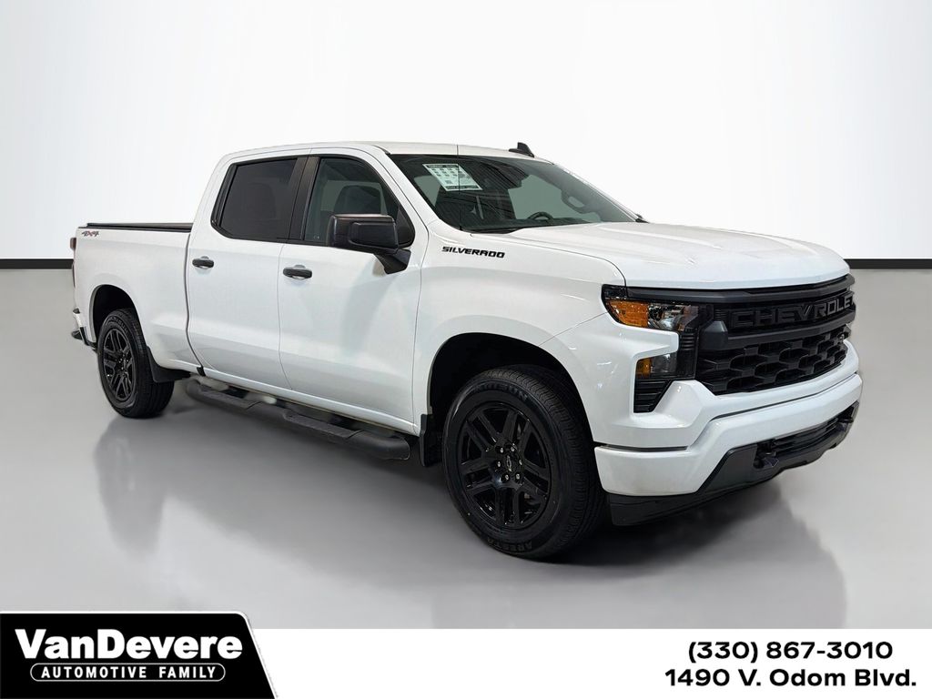 Summit White 2023 Chevrolet Silverado 1500 Pickup Truck Four-Wheel Drive 8-Speed Automatic