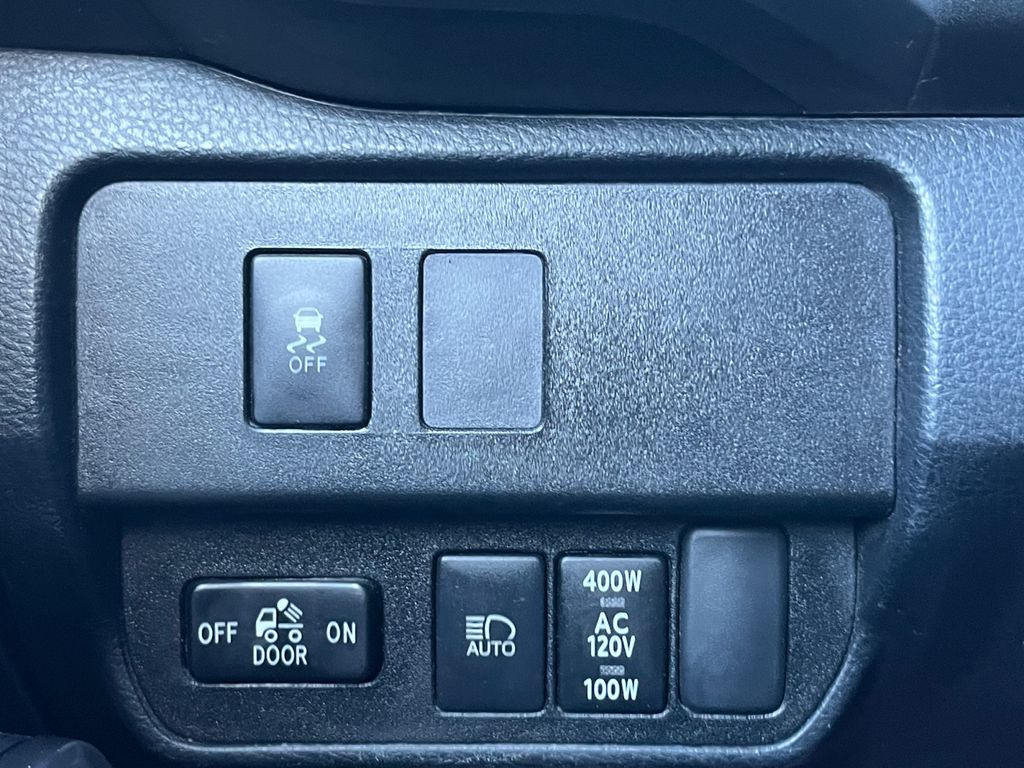 Used Car 2021 Toyota Tacoma  Trd Sport For Sale Under $35,000 In Taylor, Texas