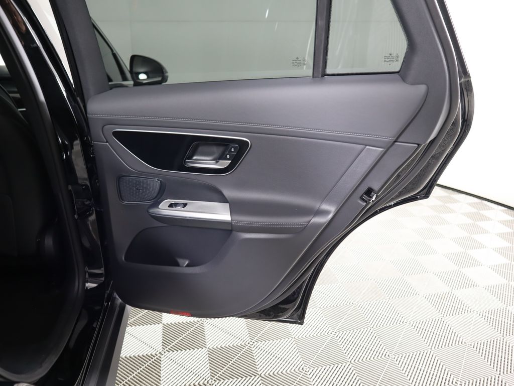 Thumbnail: 2026 Mercedes-Benz GLC - 29