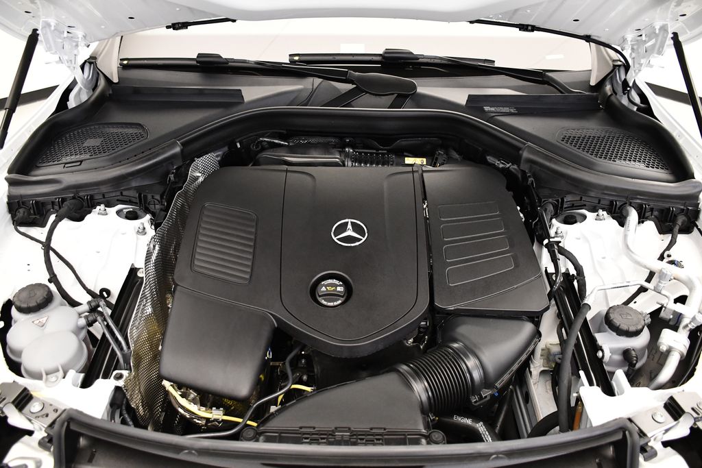 Thumbnail: 2025 Mercedes-Benz GLC - 11