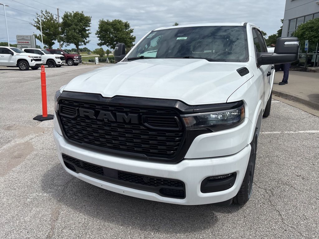 View vehicle photo 7