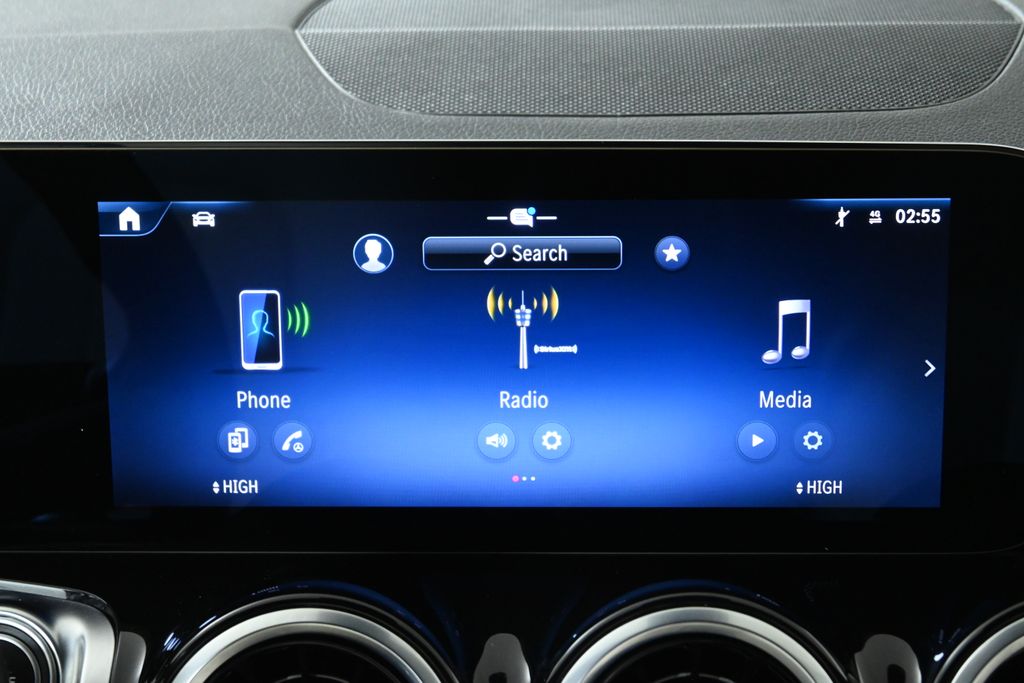 Thumbnail: 2025 Mercedes-Benz GLB - 21