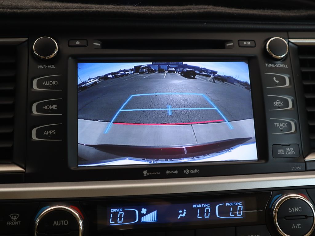 Thumbnail: 2016 Toyota Highlander - 14