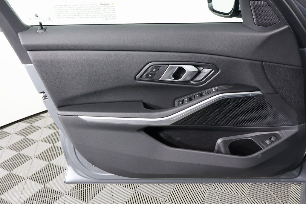 Thumbnail: 2026 BMW 3 Series - 7