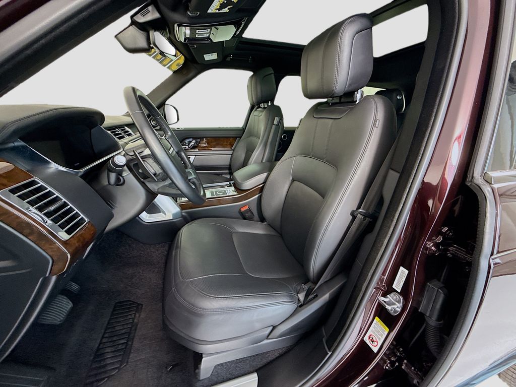 Thumbnail: 2020 Land Rover Range Rover - 20