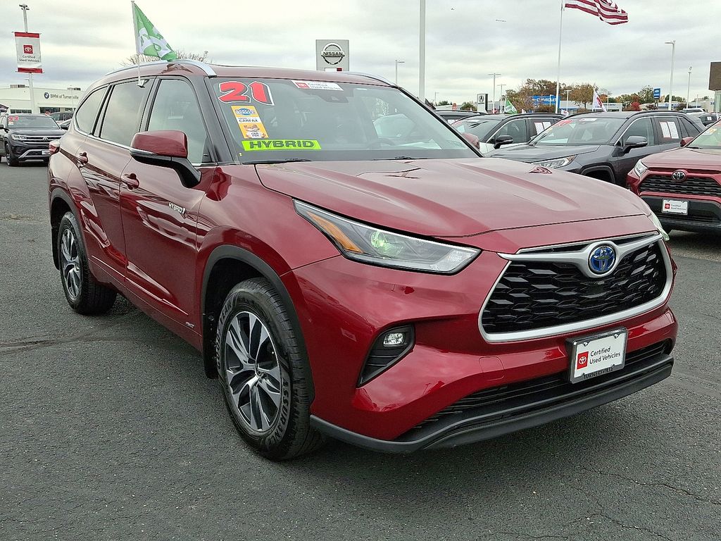 Thumbnail: 2021 Toyota Highlander - 3