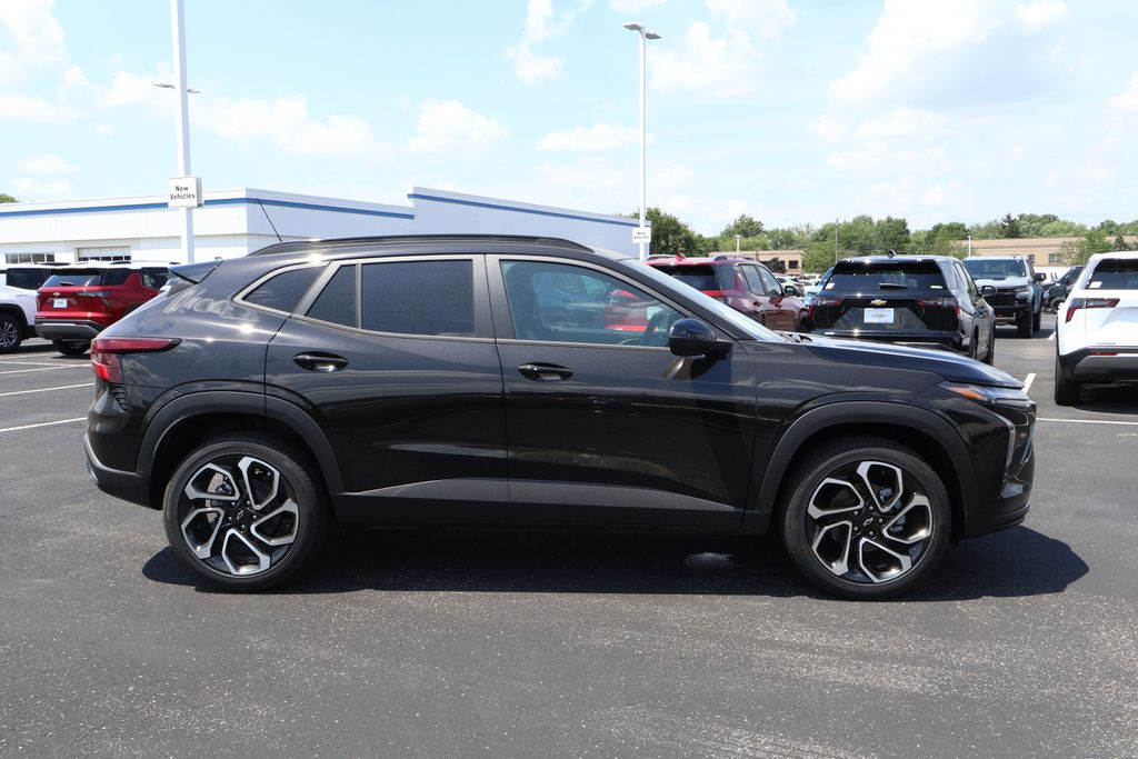 Thumbnail: 2025 Chevrolet Trax - 9