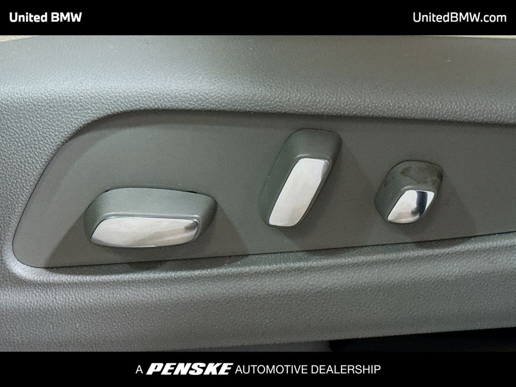 Thumbnail: 2025 Cadillac XT6 - 4