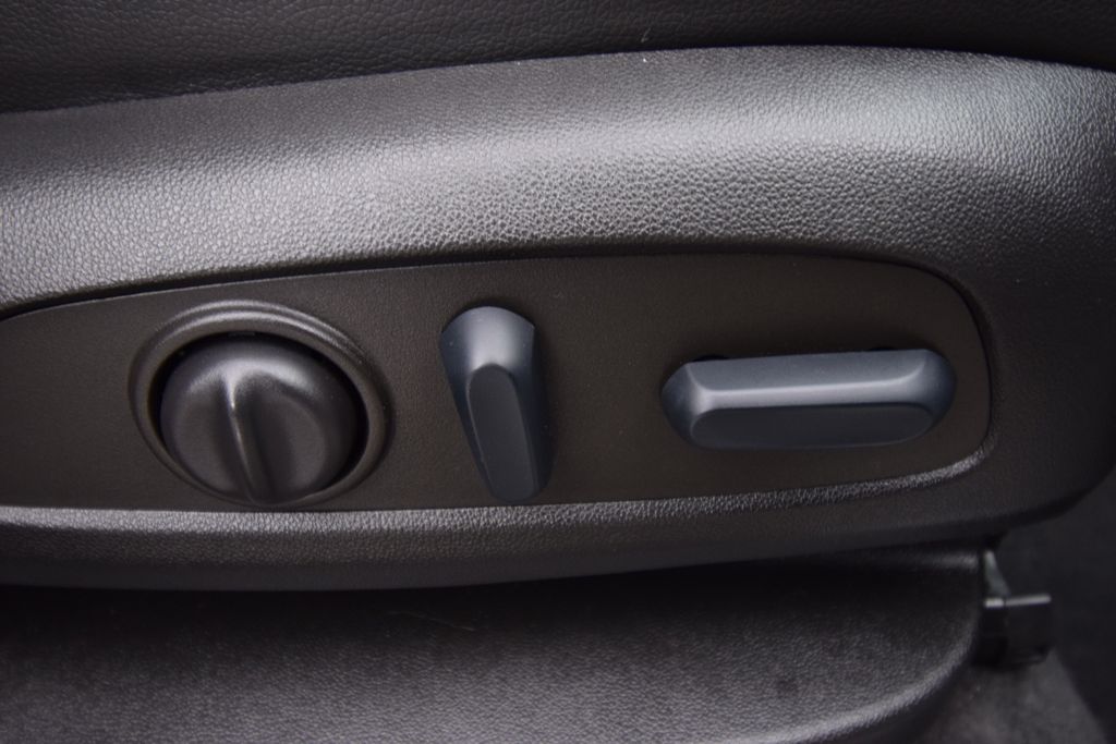 used 2022 Chevrolet Equinox car, priced at $22,400