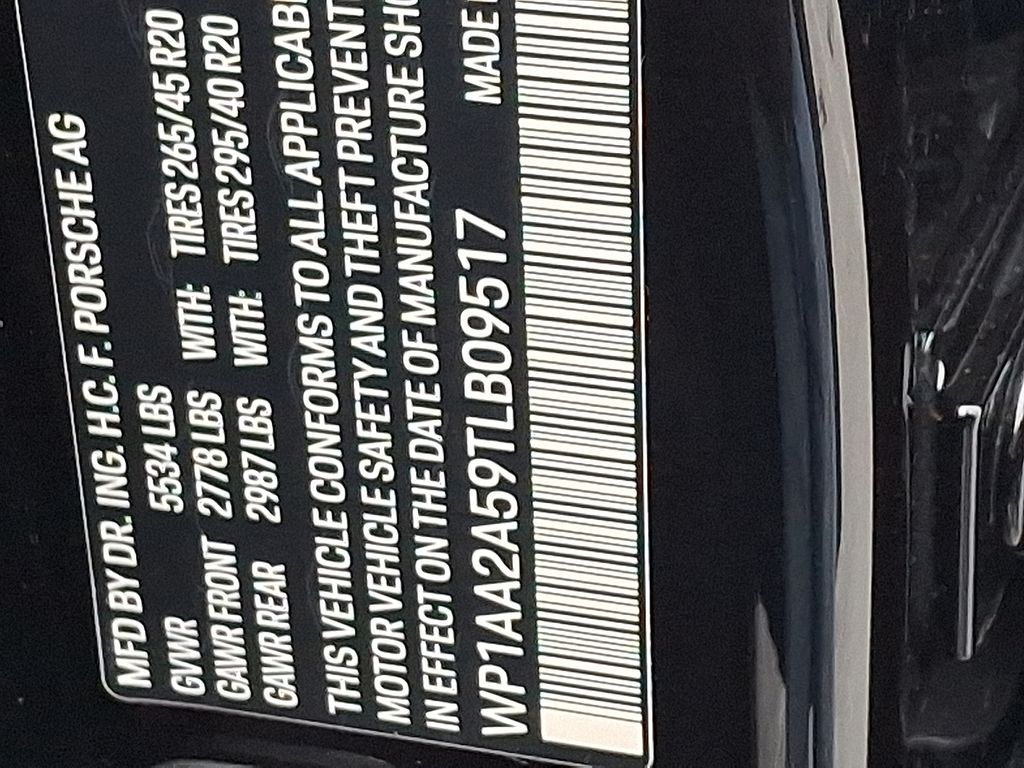 Thumbnail: 2026 Porsche Macan - 27