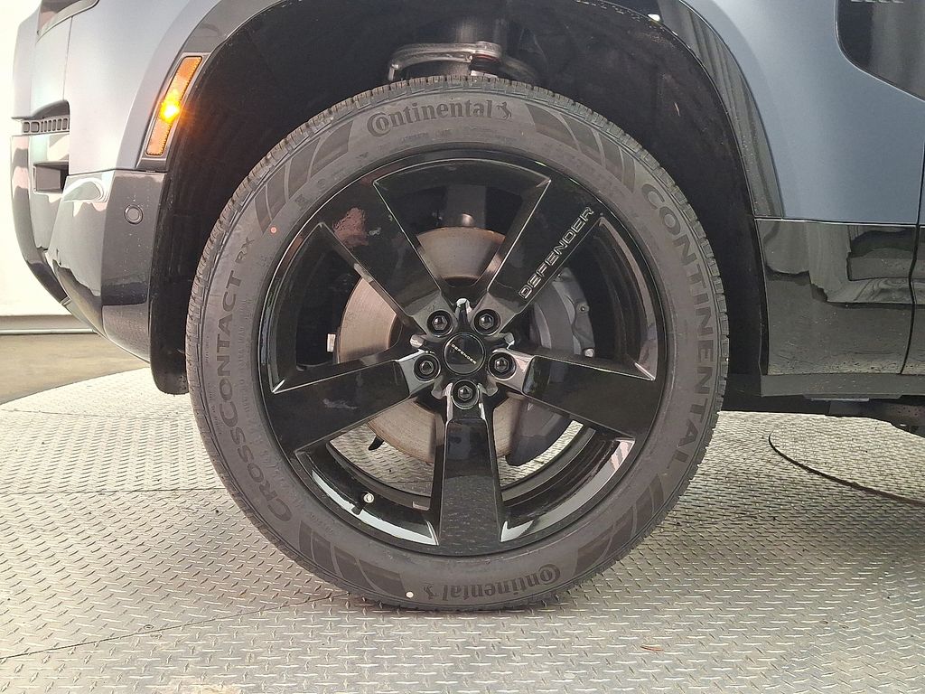 Thumbnail: 2026 Land Rover Defender - 5