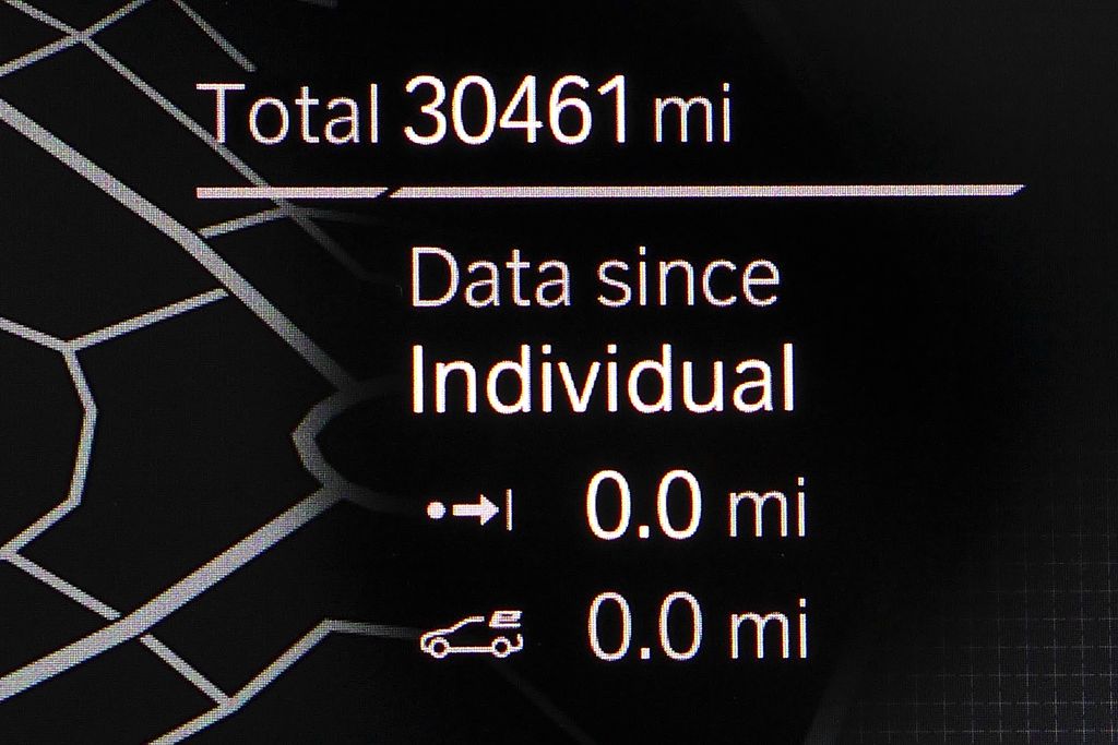 Thumbnail: 2023 BMW 5 Series - 32