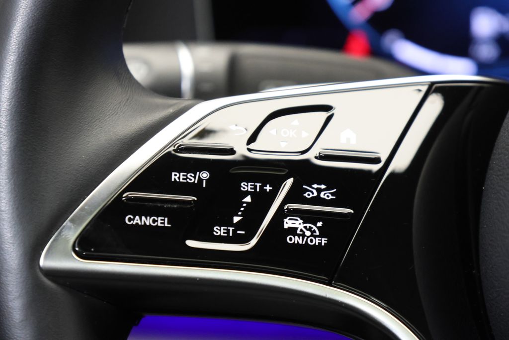Thumbnail: 2023 Mercedes-Benz E-Class - 21