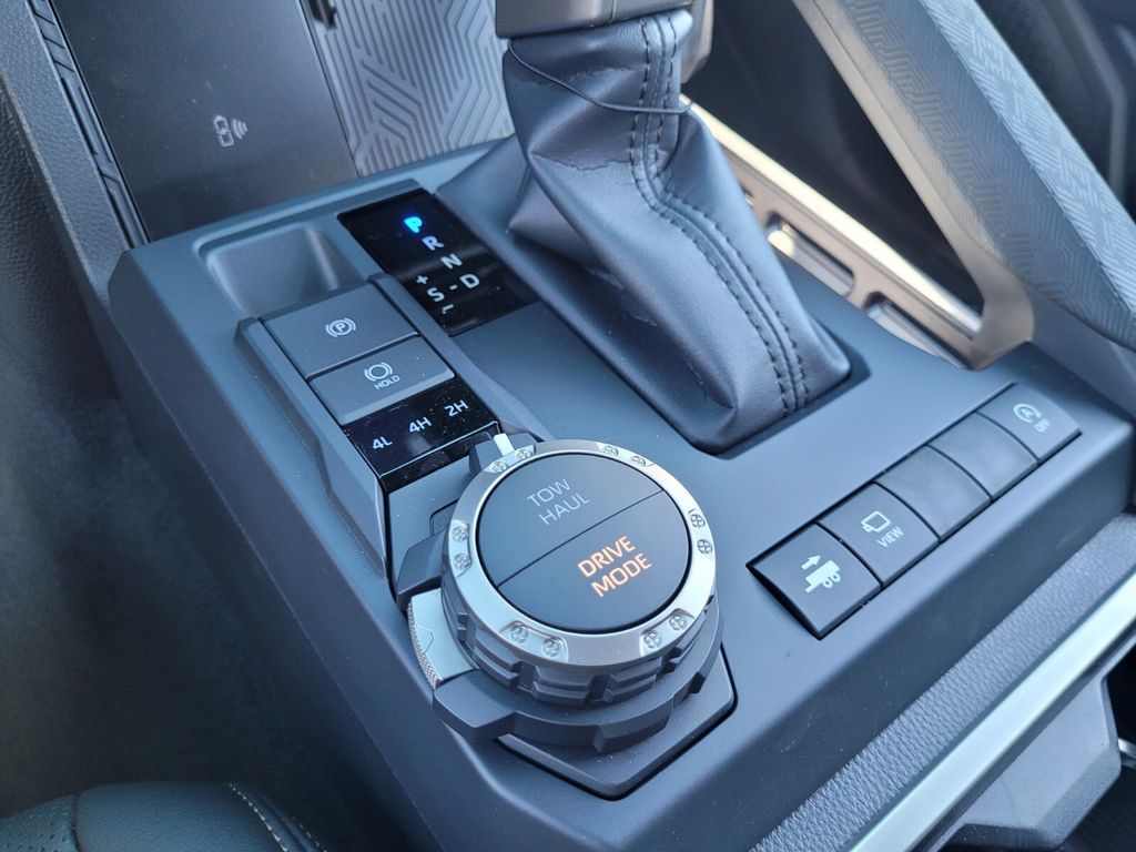 2025 Toyota Tacoma Limited - Photo 20