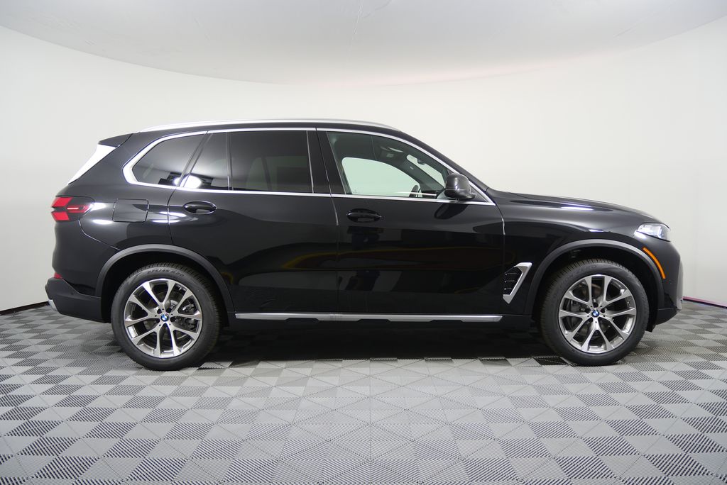 Thumbnail: 2026 BMW X5 - 2