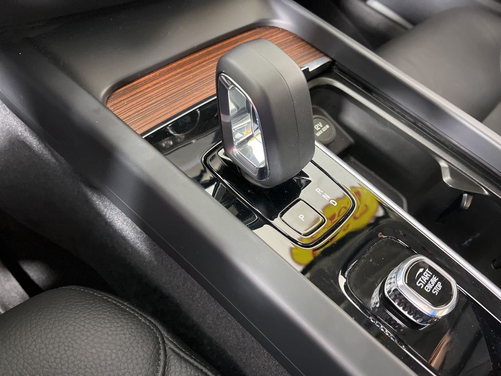 Thumbnail: 2024 Volvo S60 - 31