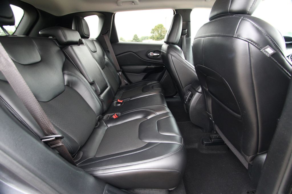 Used 2020 Jeep Cherokee SUV