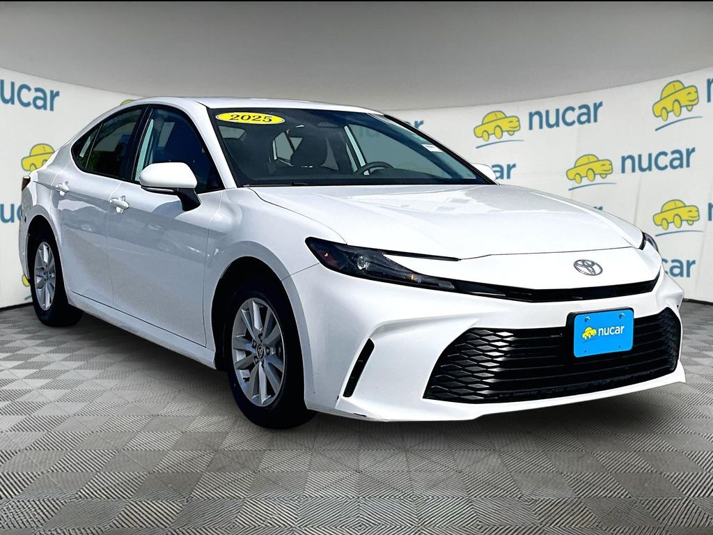 2025 Toyota Camry — photo 1