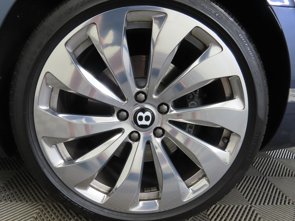 Thumbnail: 2020 Bentley Flying Spur - 31