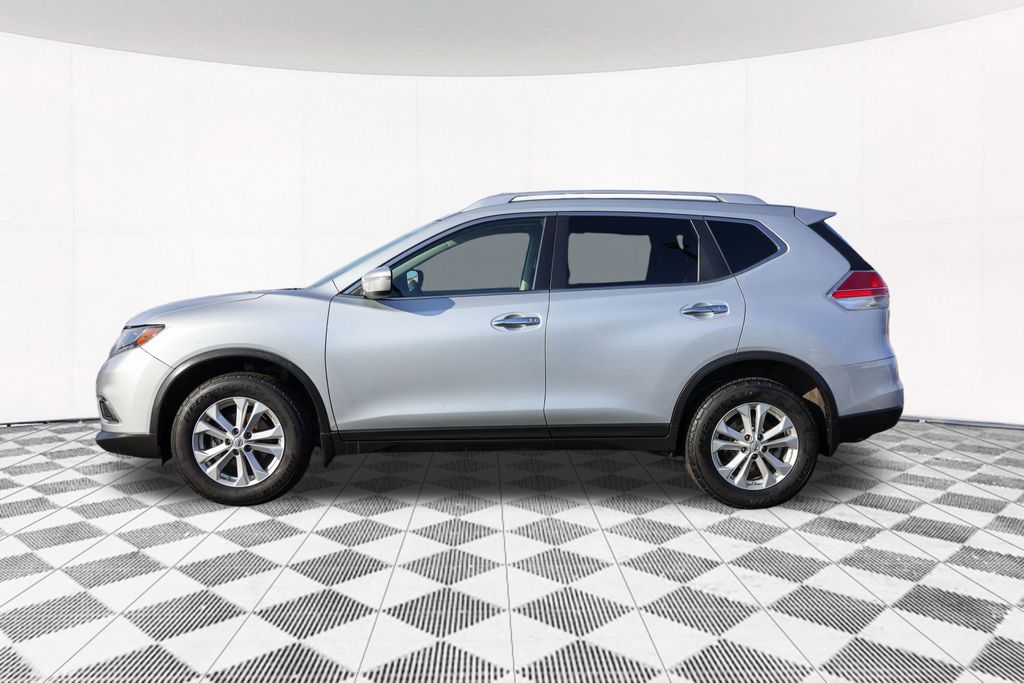 2015 Nissan Rogue SV 11