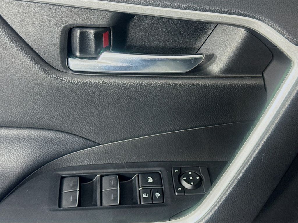 Used Car 2022 Toyota Rav4  Xle For Sale Under $30,000 In Austin, Texas