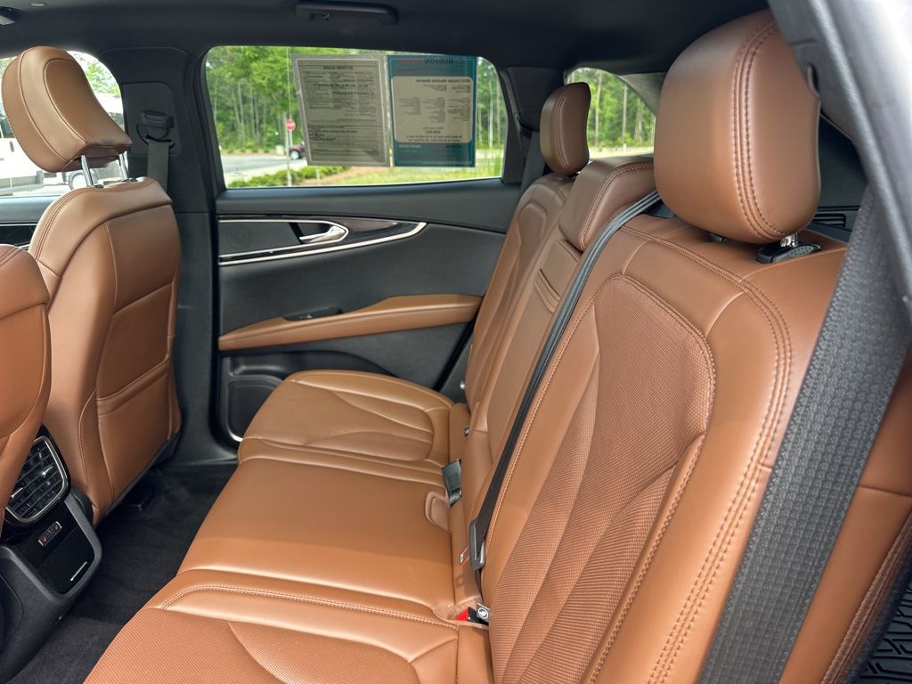 2022 Infinite Black Metallic Clearcoat Lincoln Nautilus Reserve AWD SUV