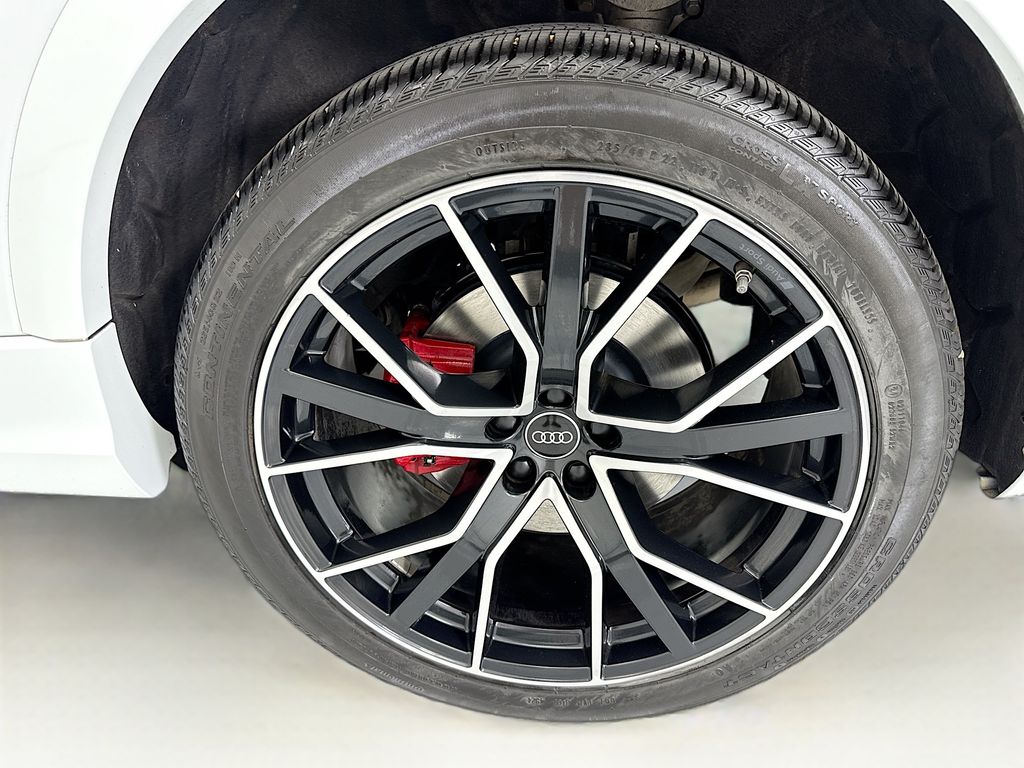 Thumbnail: 2023 Audi Q8 - 30