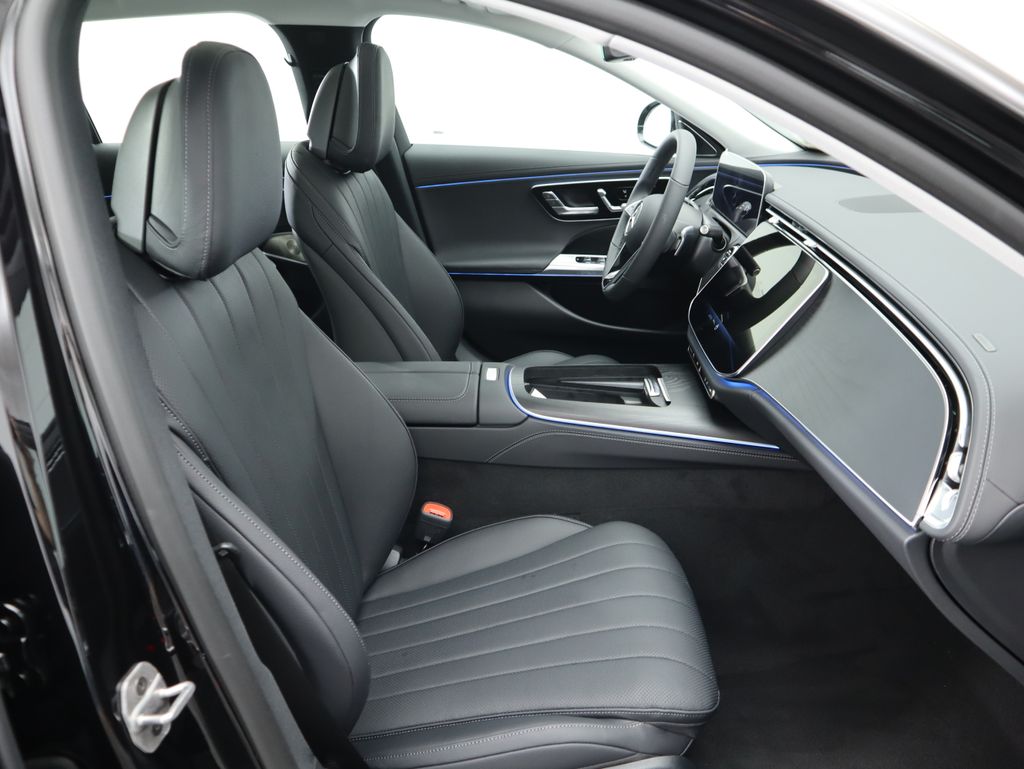 Thumbnail: 2025 Mercedes-Benz E-Class - 22