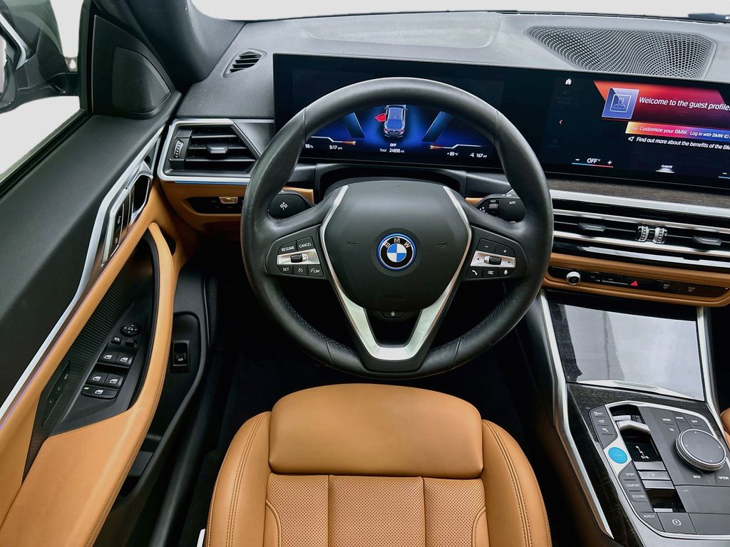 Thumbnail: 2023 BMW i4 - 10