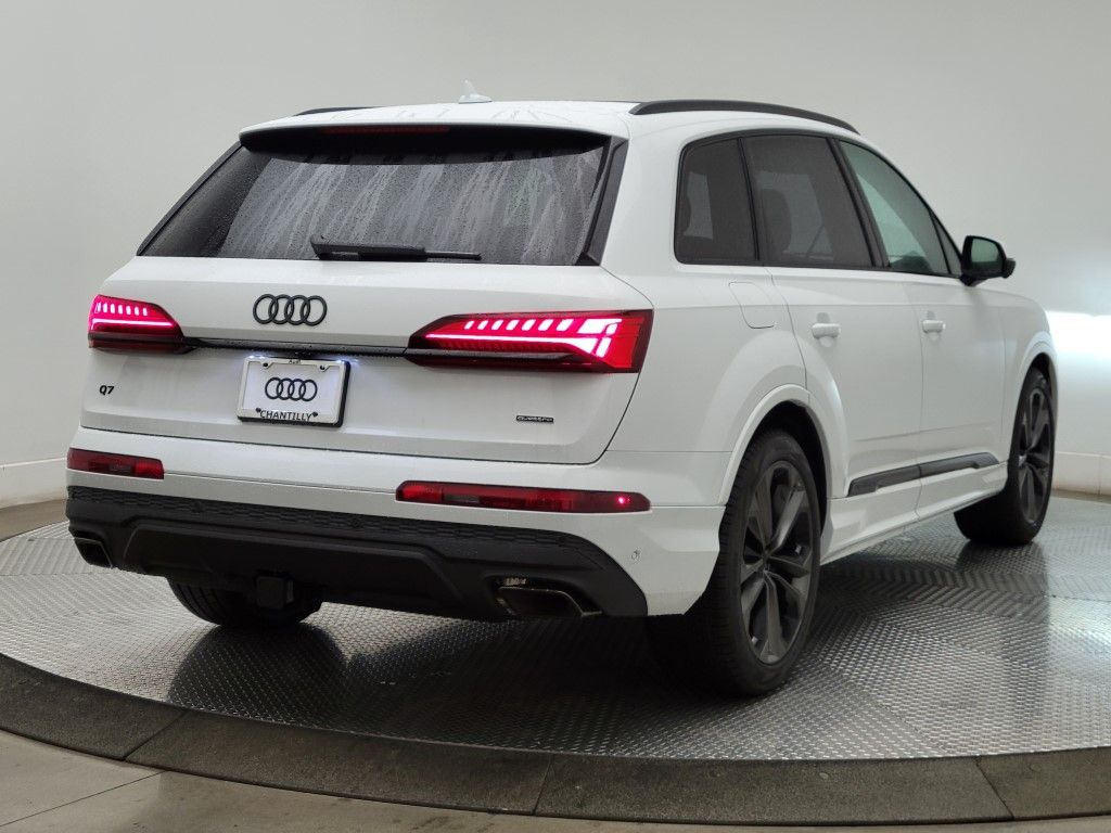 Thumbnail: 2026 Audi Q7 - 7