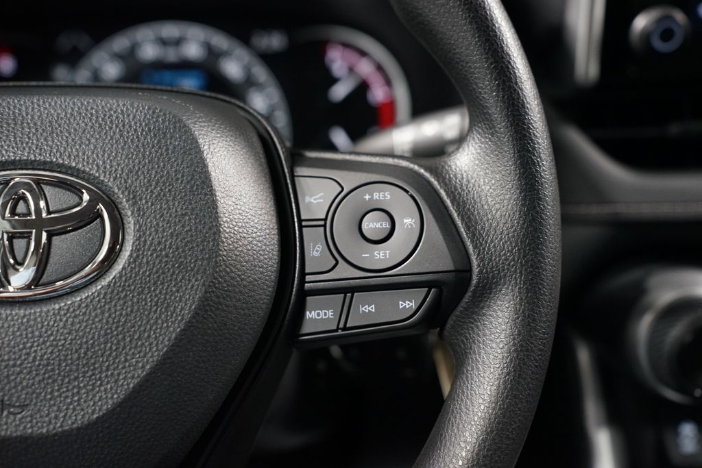 Thumbnail: 2025 Toyota RAV4 - 13