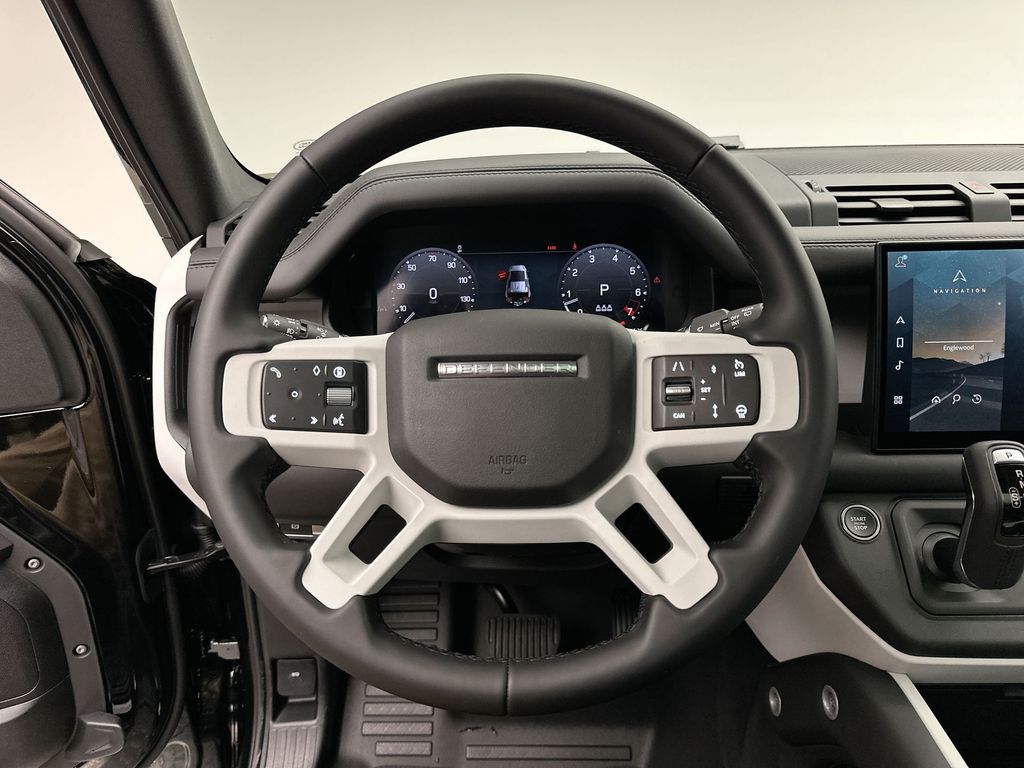 2025 Land Rover Defender 110 14