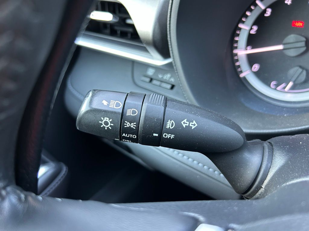 2023 Toyota Highlander LE 22