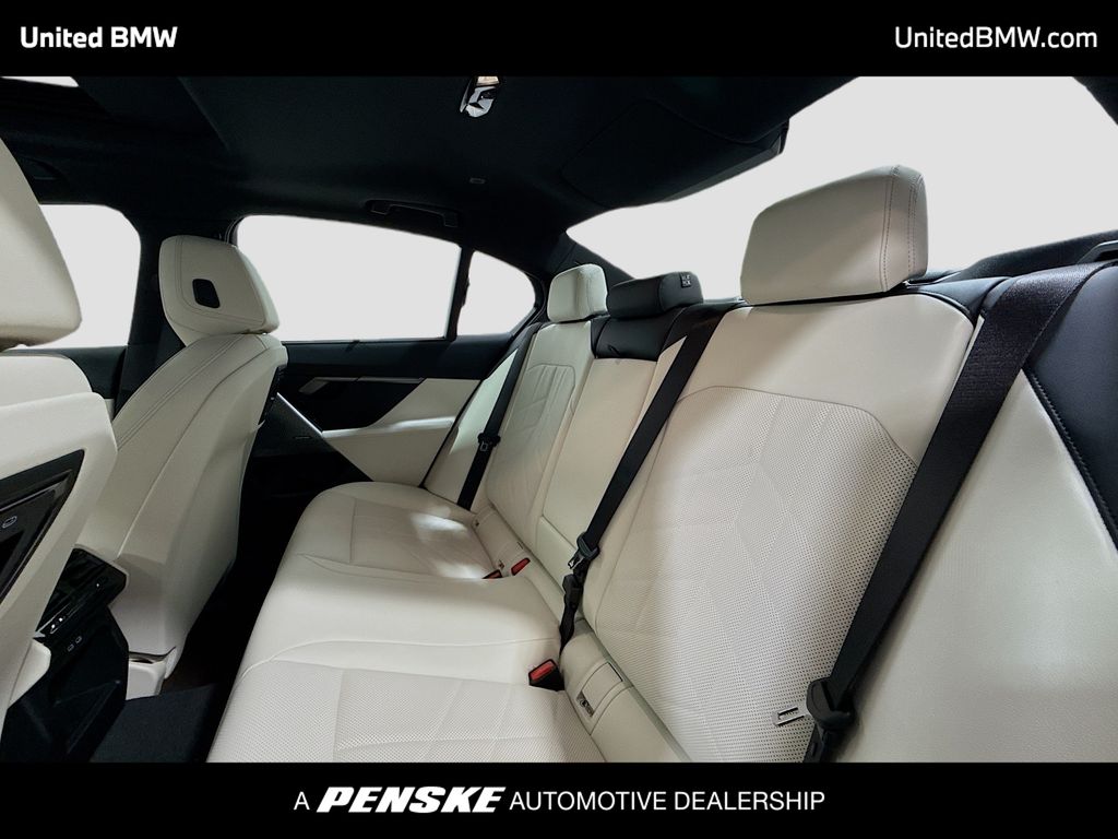 Thumbnail: 2026 BMW i5 - 13