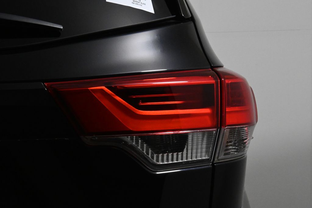 Thumbnail: 2019 Toyota Highlander - 13