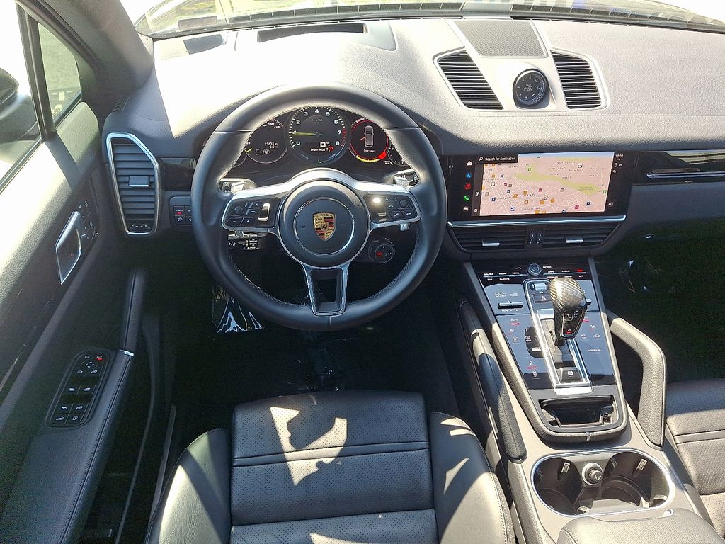 Thumbnail: 2022 Porsche Cayenne - 13